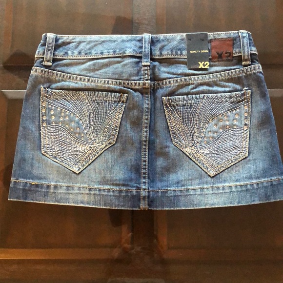 Express jean skirt - Picture 2 of 3